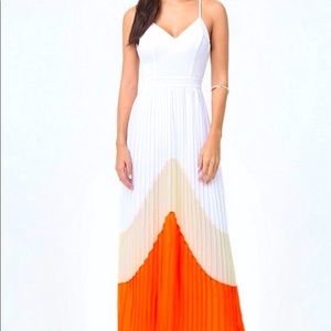 NWT Bebe Petite Pleated Maxi